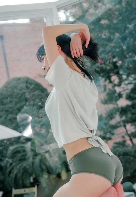 かわいい赤毛のOnlyFans アートヌード 画像