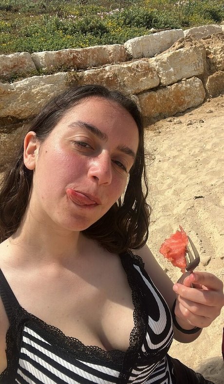 Hachiyafanaolam ポルノスター 独占 写真