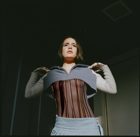 Bea Miller ポルノスター HD 写真