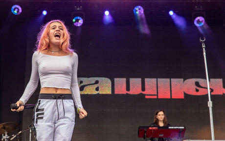 Bea Miller かわいいポルノスター 画像