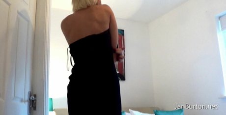 黒髪の熟女OnlyFans 裸 画像