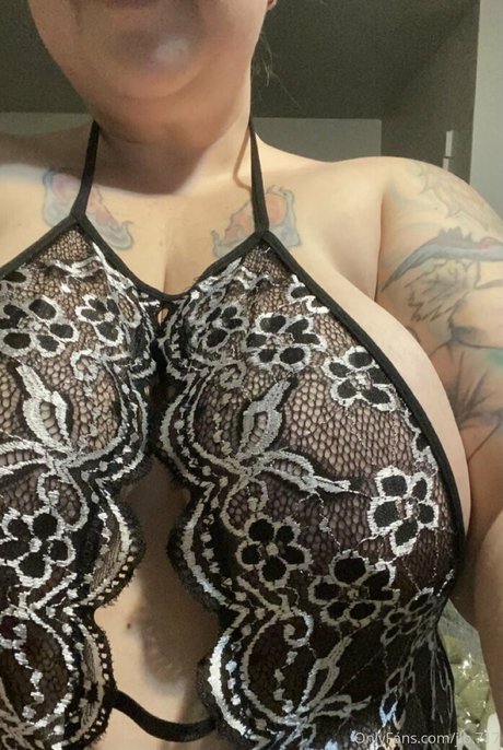 スリムな熟女OnlyFans 無料xxx 画像