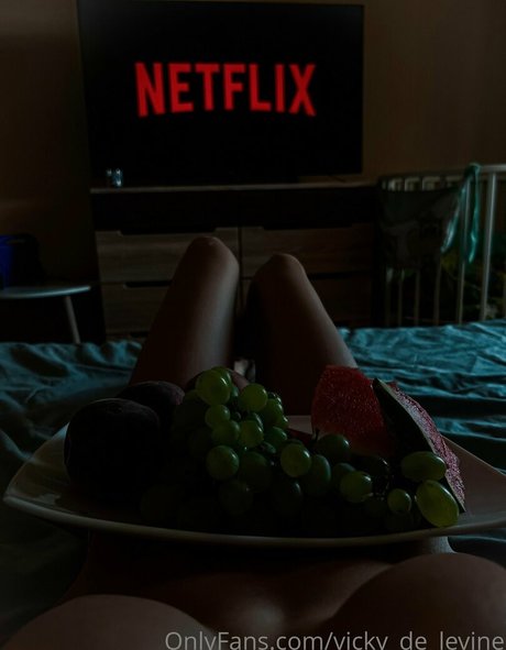 vicky de levine セクシーなスター 画像