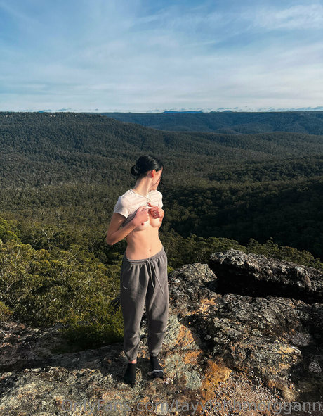 tayylahhmorggann xxxモデル アーカイブ