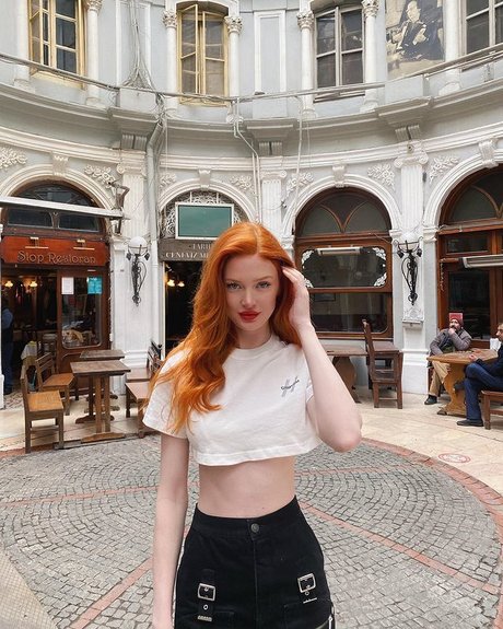 レズビアンセックスOnlyFans 素敵 画像