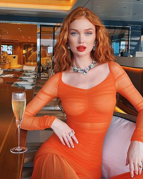 エモオンリーファン アートxxx 写真