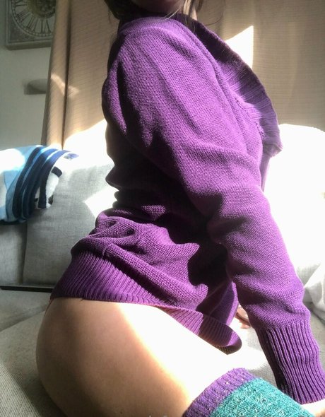 痩せた金髪の熟女OnlyFans ヌード 写真