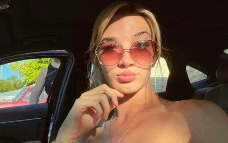 Stella Samore ポルノモデル 写真