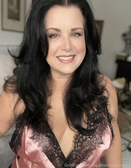 アジアンタトゥー OnlyFans セクシーヌード 写真