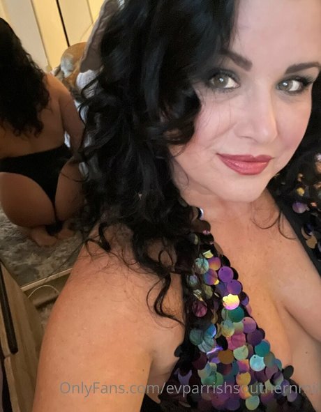 美しいロシアのOnlyFans アート裸 画像