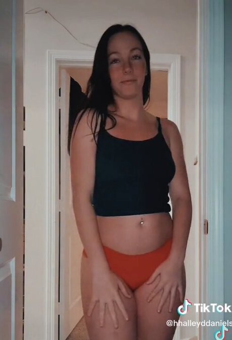 Halley Daniels セクシーなスター 画像