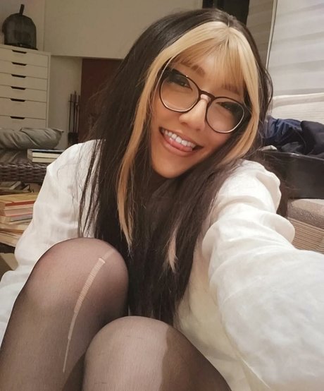 Nicxlinha セクシーなポルノスター 写真