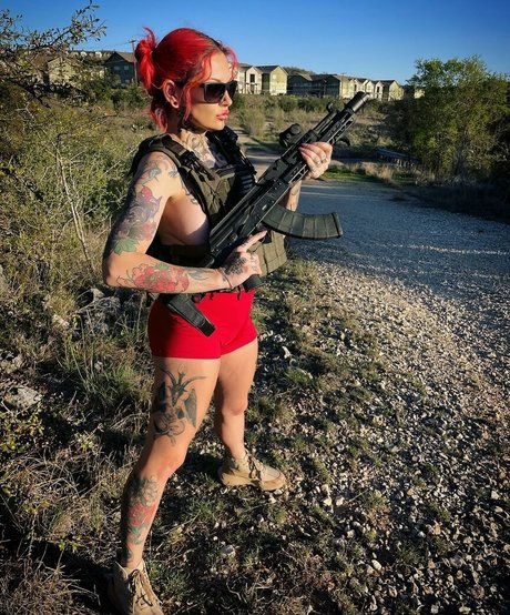 Gun Bunnies スター ギャラリー