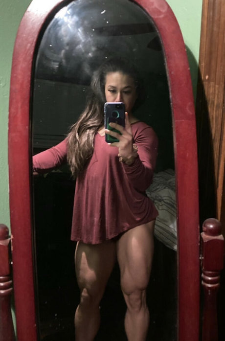 Francesca Mujica セクシーモデル ギャラリー