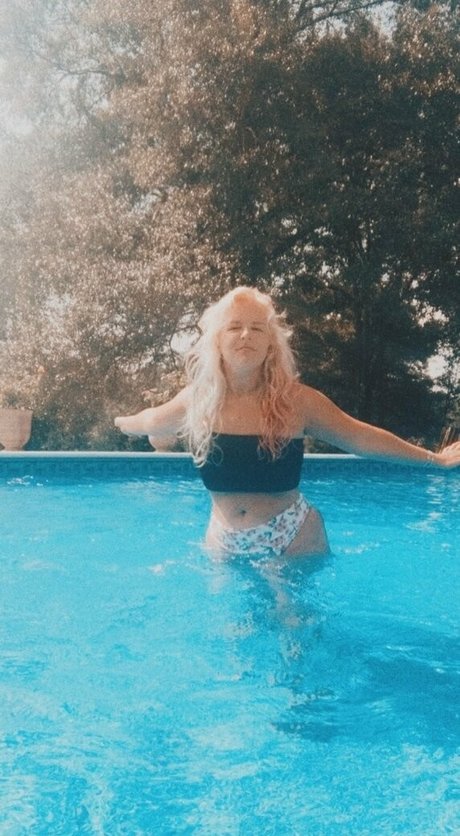 The Sarah Gracie 美しいモデル 写真