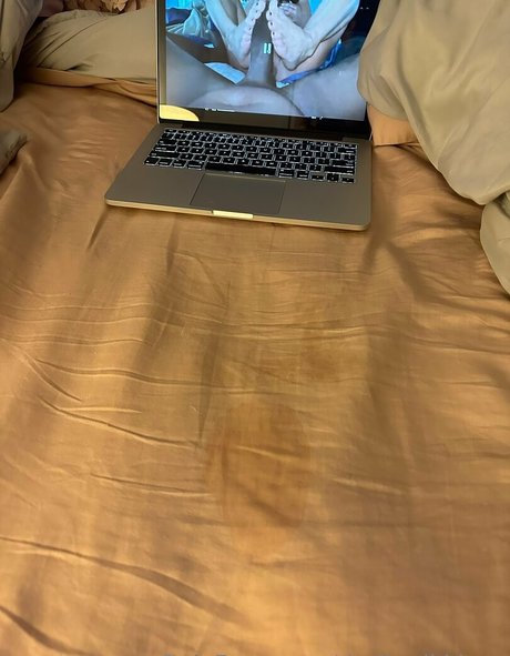 DarlinNikkiQOS profile image