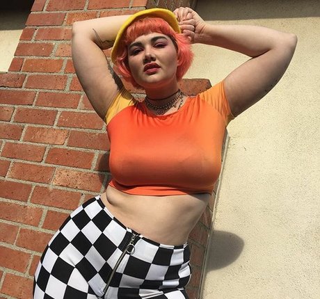 isabel hendrix ヌード女優 写真