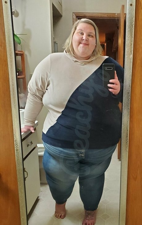 peachyg28 ポルノモデル 写真