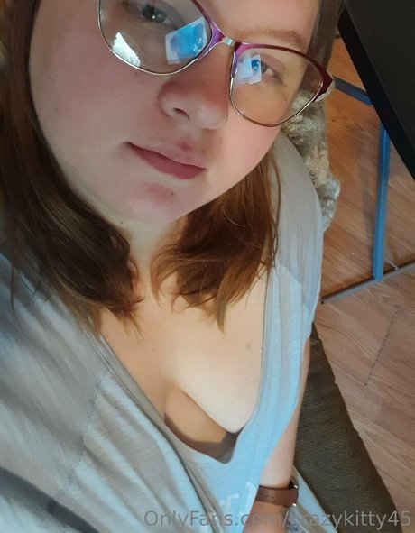 krazykitty45 アート女優 写真