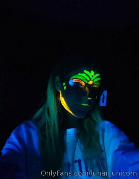 lunar unicorn アダルトモデル ギャラリー
