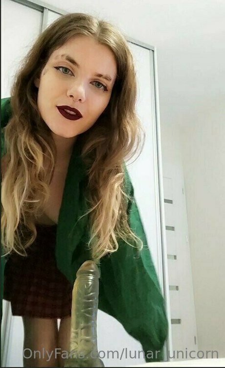 lunar unicorn ポルノスター 無料 アーカイブ