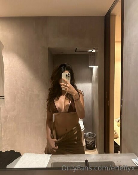 若いティーンのOnlyFans ポルノ 写真