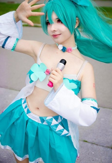 プリンセスアジアンOnlyFans セクシーヌード 写真