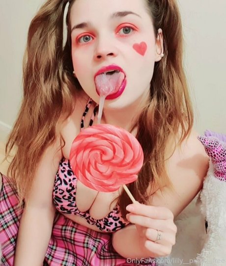 lillypiee ポルノスター アート 写真