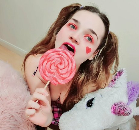 lillypiee ホットなモデル ギャラリー