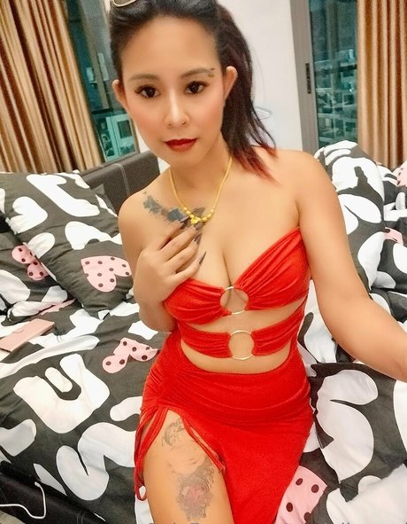 terriallyours セクシーなポルノスター 写真