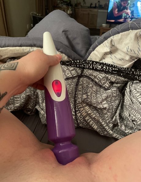 newbootgoofinn 裸のモデル 画像