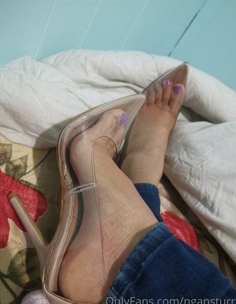 ランジェリーベイビーOnlyFans トップ ギャラリー