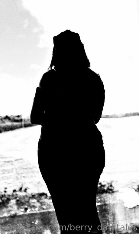 ドイツのアマチュアOnlyFans セクシー裸 画像