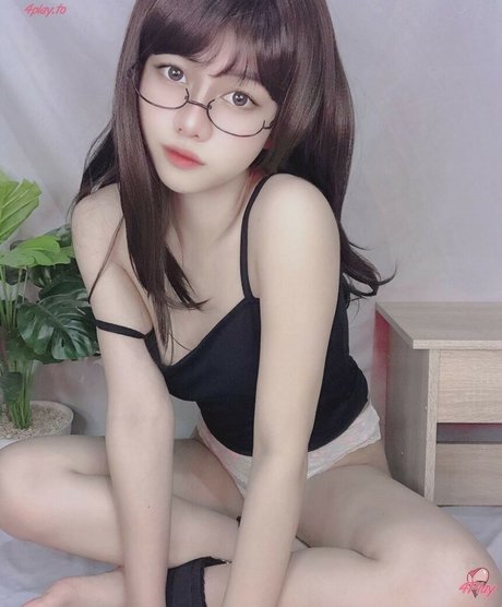 Violet Airis かわいいスター アーカイブ