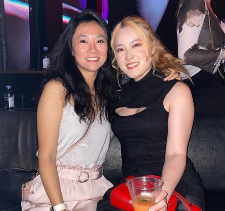 Plushys 完璧なモデル アーカイブ