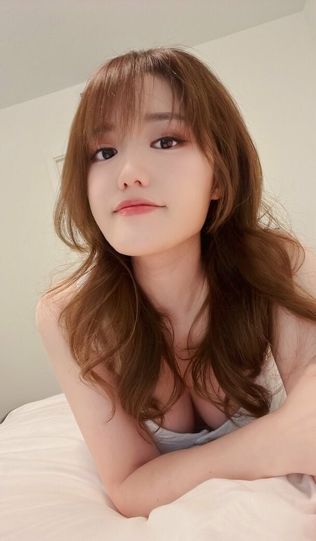 Plushys ヌードモデル 画像