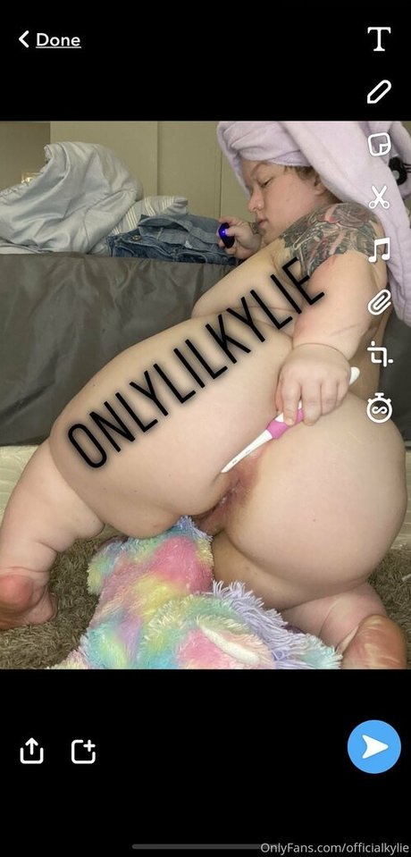 officialkylie アダルトスター 写真