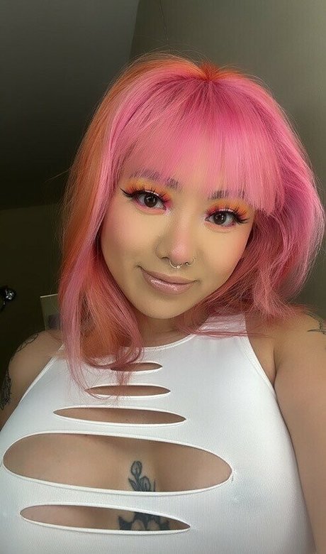 Edmthotiana エロティック女優 画像