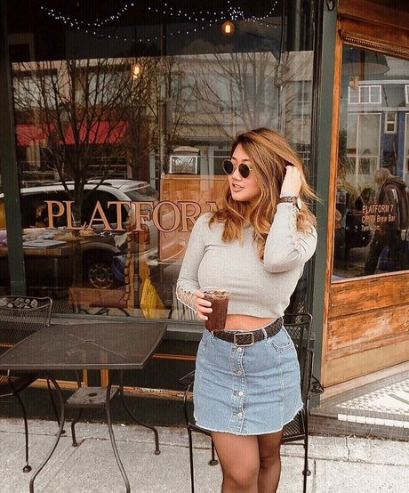 日焼けしたOnlyFans ホットセクシー 写真