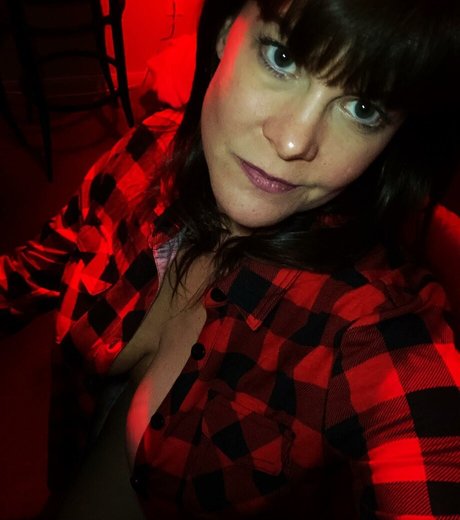 Rebecca Love top profile image