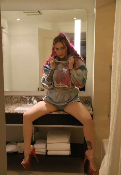 hazzardousmaterial 美しい女優 ギャラリー