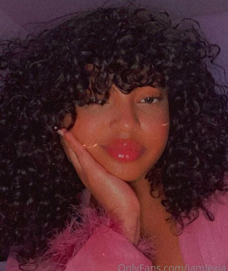 iamlexia ポルノスター xxx 写真