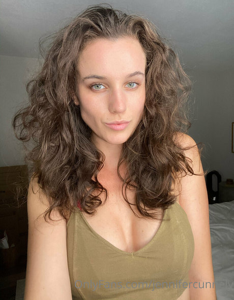 チンコを持つ女たち OnlyFans 裸 ギャラリー