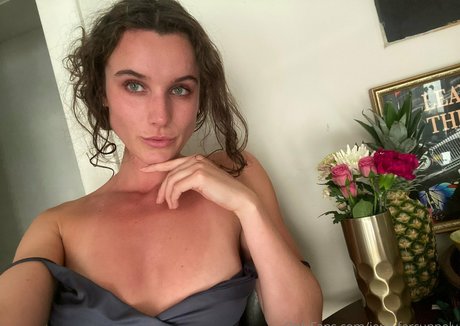 jennifercunnely ヌード女優 画像