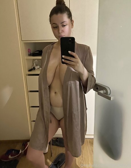 アジア人フィンドムOnlyFans アート裸 アーカイブ