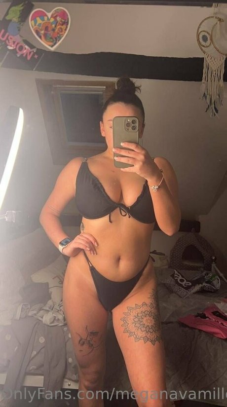 meganavamiller セクシーなスター 写真