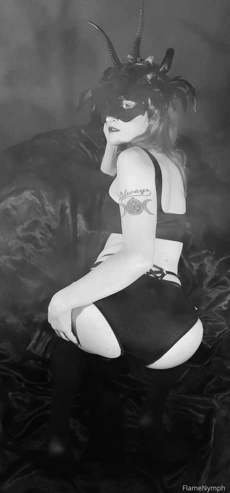 大きな乳首OnlyFans 美しいポルノ 写真