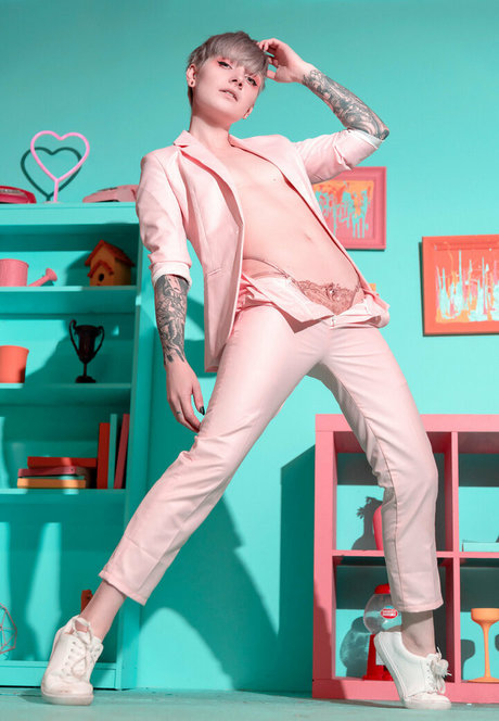 アジアの女の子限定ファン セクシーヌード 写真