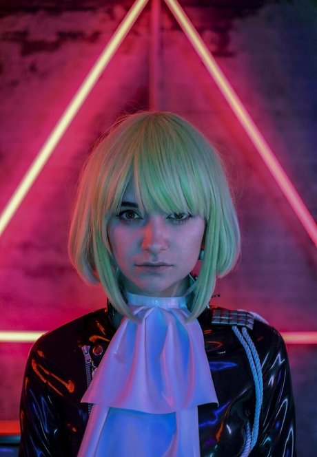 freepoisonne アダルト女優 画像