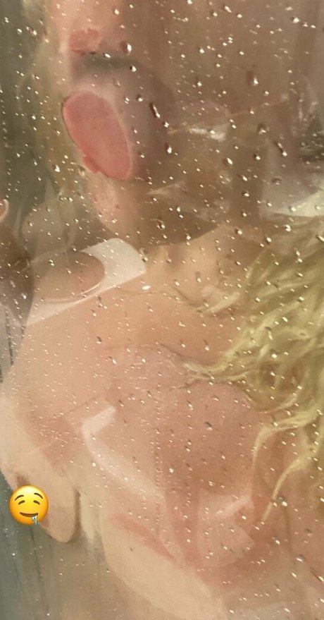 robynn skye free エロティック女優 写真